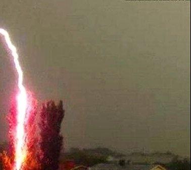 【印度男子坐飞机性侵邻座女孩】后经英国法院审判，称无法联系到其家人，印度男子性侵