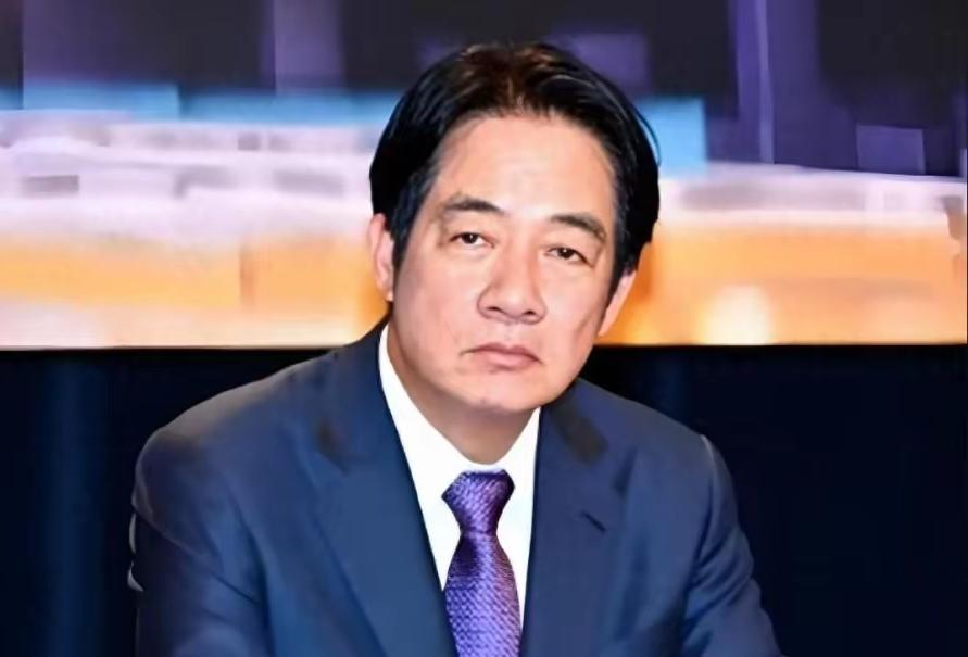 “台独”分子赖清德茶叙时叫嚣新加坡《联合早报》6月18日报道，台北宾馆会场里，