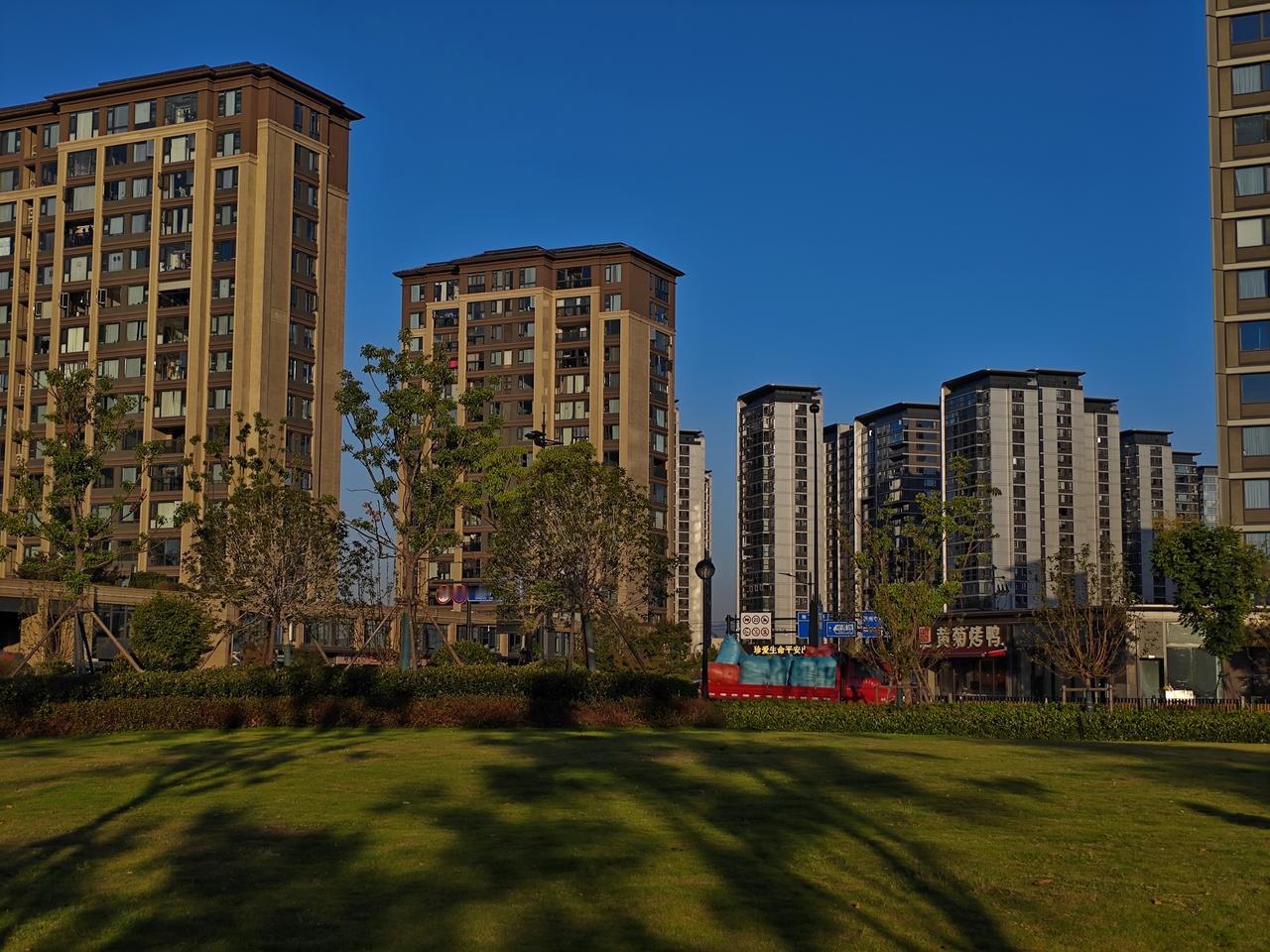 襄阳最大的小区东津世纪城入住率有多高？2013年前，东津世纪城所在的东津新区还