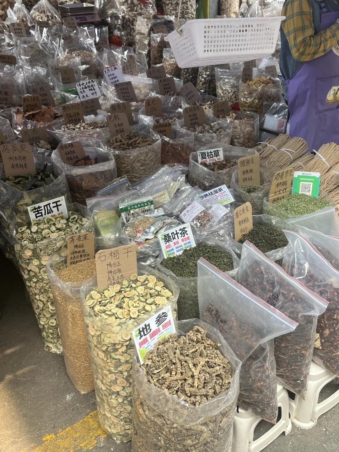 东莞东城细村市场真的就是一个宝藏的地方如果你想知道东莞哪个市场比较齐全的话，我