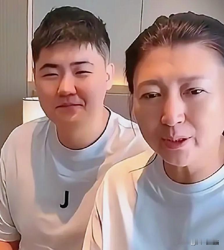 官媒都看不下去了，对于中戏已经做出澄清了，为何"新疆班"疑云还在发酵。人民网