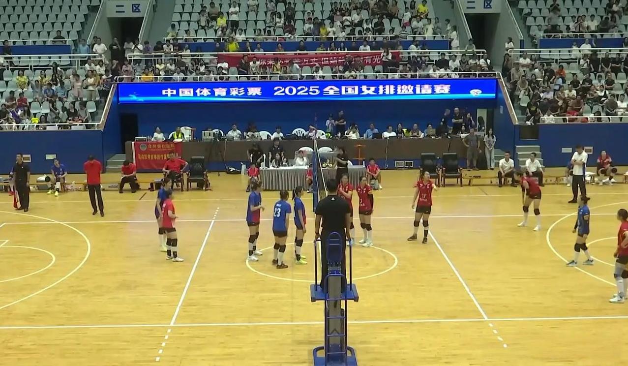 温岭人会做女排生意。温岭将一周前舟山举办的“华东四省市女排精英赛”升级为今日开战