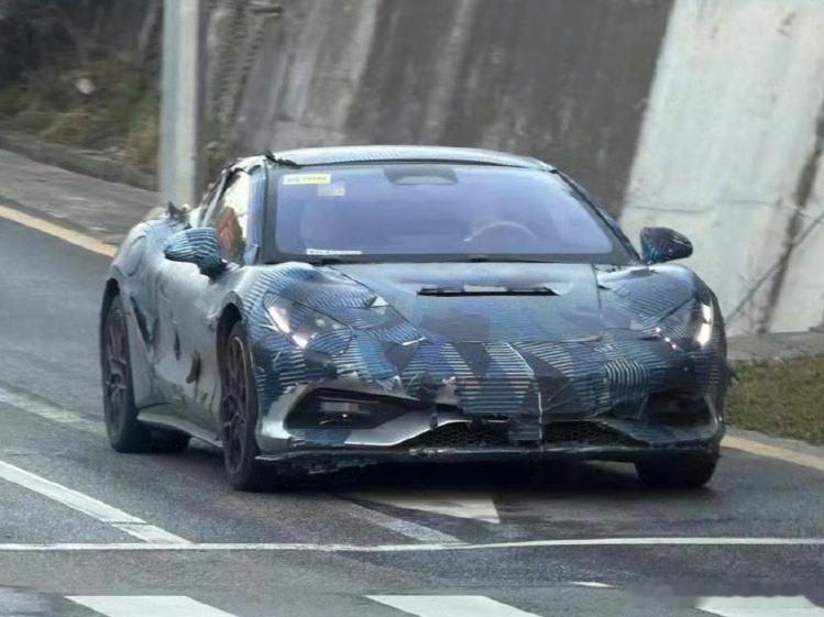 画了一张方程豹的镁9与腾势Z很像应该是一组设计到时候跟一起发~詹姆斯蟹还是