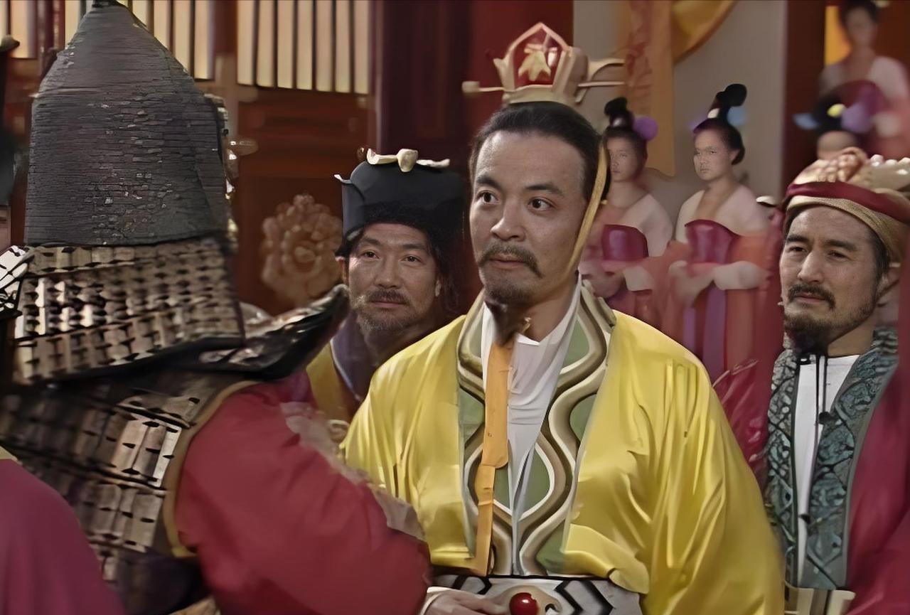 王忠嗣身兼四镇节度使后，部下李光弼劝道：“将军，大唐一半精锐由您掌握，陛下怎能安