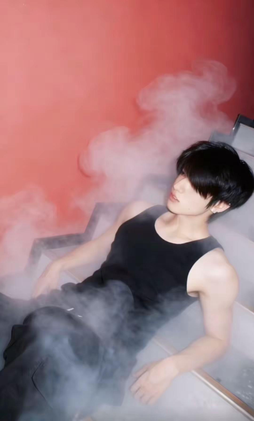 召唤！生化危机烟雾环绕天蝎男帅