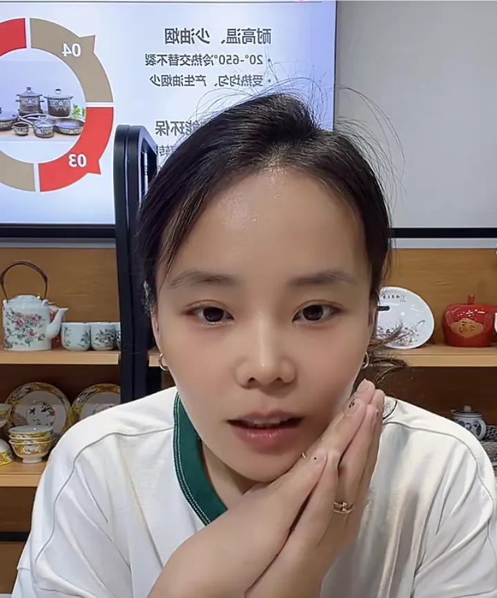 熊磊今天下午说，我们找的律师都是干实事的！小熊下午直播，直播间2千多人！熊磊