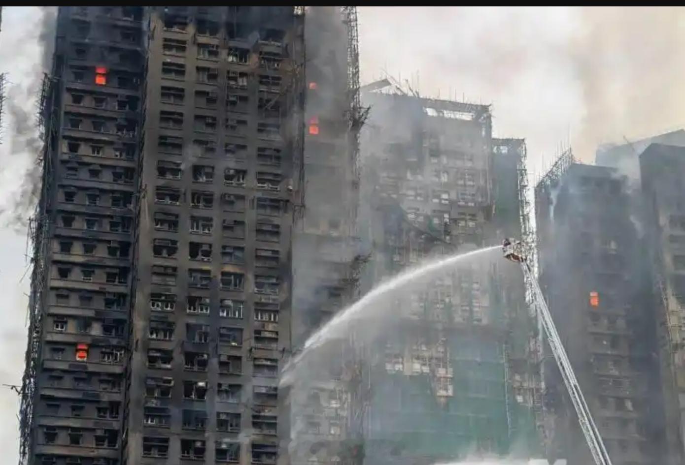 香港大火已致94人遇难香港消防处表示，灭火行动已大致完成，现场已不见火光。救援