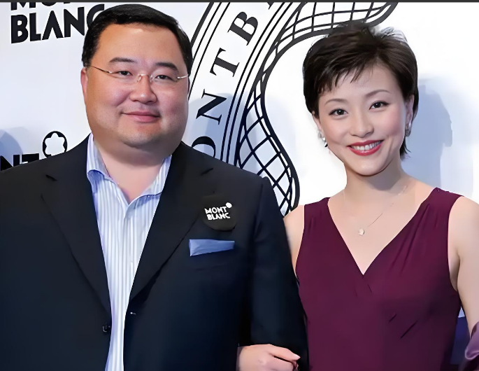 她才是人生最大赢家，曾是央视最受宠女主持，却在1994年，选择与丈夫离婚，转头嫁