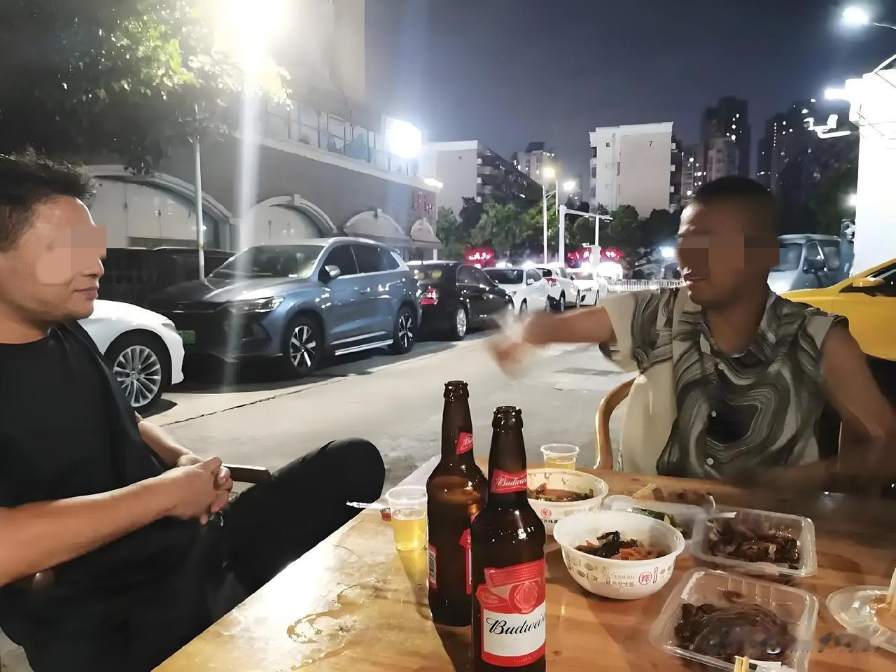 “亲情断了！”山东成武，19男子参加堂哥的生日宴，9个人喝了七八箱啤酒，半夜有人