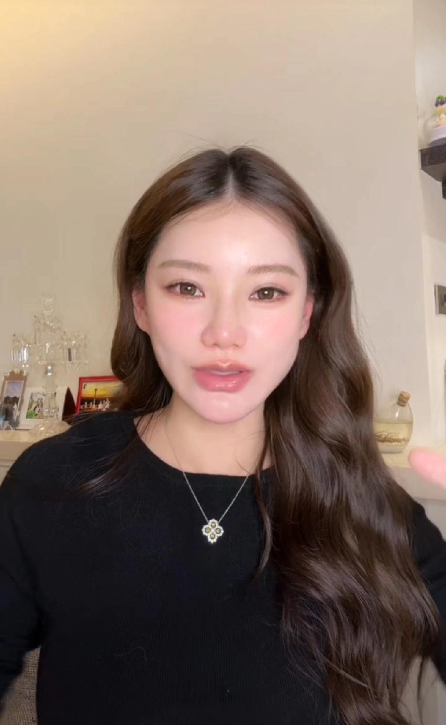 疯了！汪小菲新老婆马筱梅，一个动作直接撕碎了多少“后妈”剧本？两个孩子，睡前