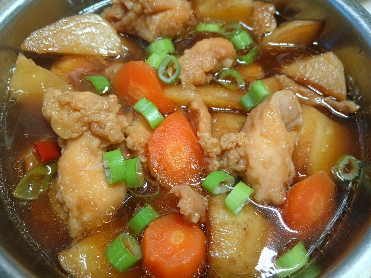老伴昨天又犯了牙疼的毛病，夜里睡不踏实，连吃饭都费劲儿。可他平日里总坚持锻炼，
