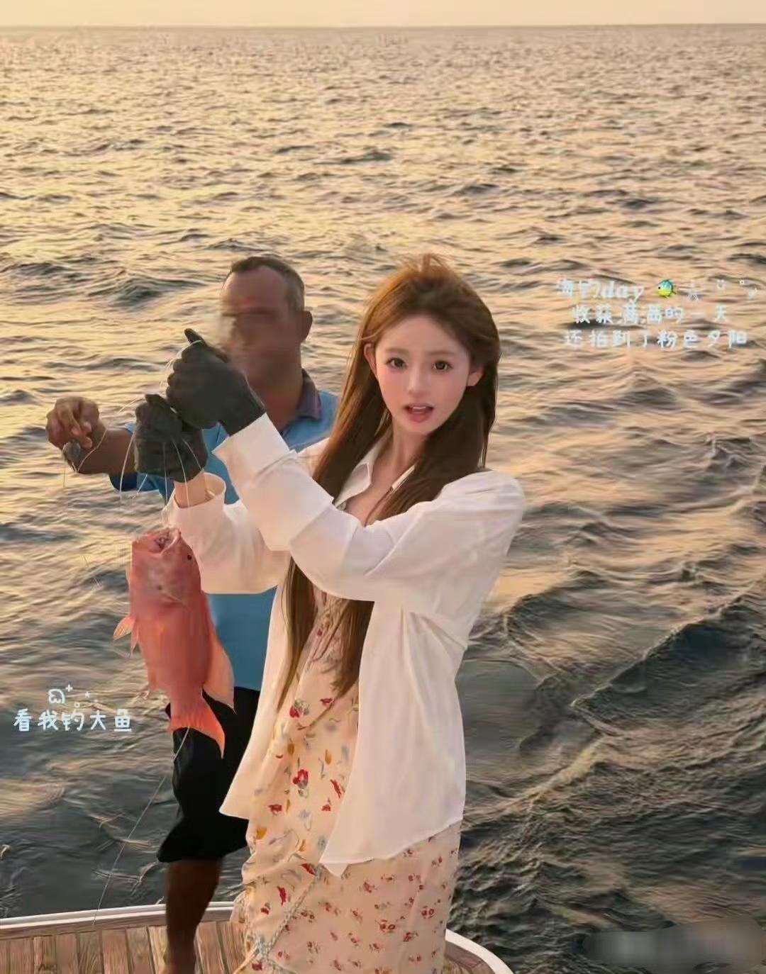 网传王思聪在马尔代夫过38岁生日，女友懒懒用心布置，制造浪漫。看来这小日子还