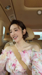 唐艺昕夸完自己就翻车优雅发言戛然而止，唐艺昕刚说完自己是成熟有魅力的女性，手机