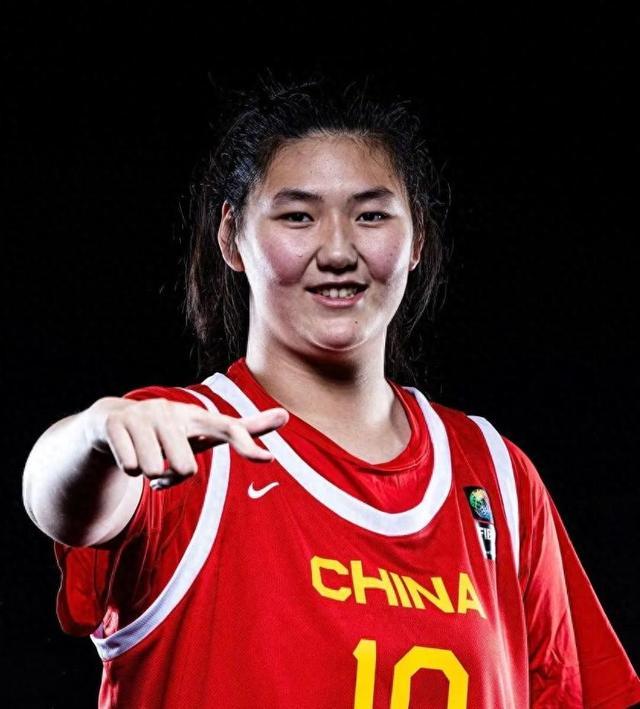 张子宇有三个短板，国家女篮不宜再用了！张子宇有巨型身高，应该是篮球不可多得的人才