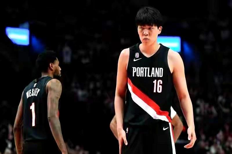 这下放心了，杨瀚森大概率被裁的几率很小，不是因为最近再次上场爆发了。