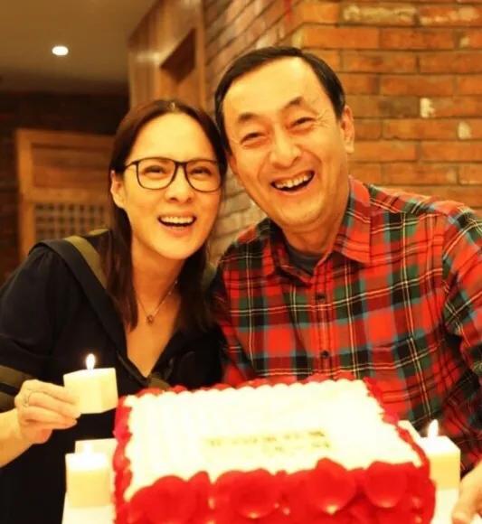 原来他们是夫妻，可惜男的已经去世多年了！9月7日，老戏骨李萍在个人社交账号发布