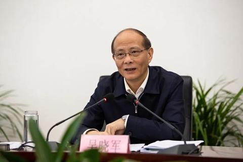 中办副主任孔绍逊直接空降甘肃当省长，北京这步棋，下得够重。从中枢一步跨到西北一线