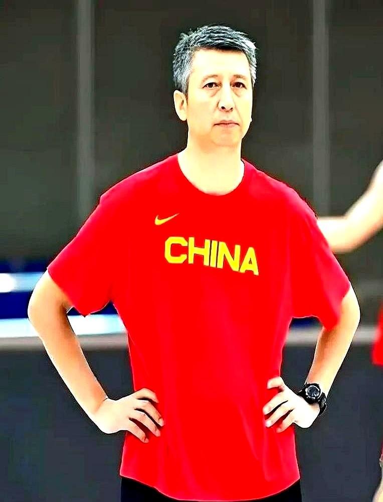 全场嘘声，19岁小将17分钟得2分，投篮哐哐打铁，郭士强怎么还让他打？他一下场