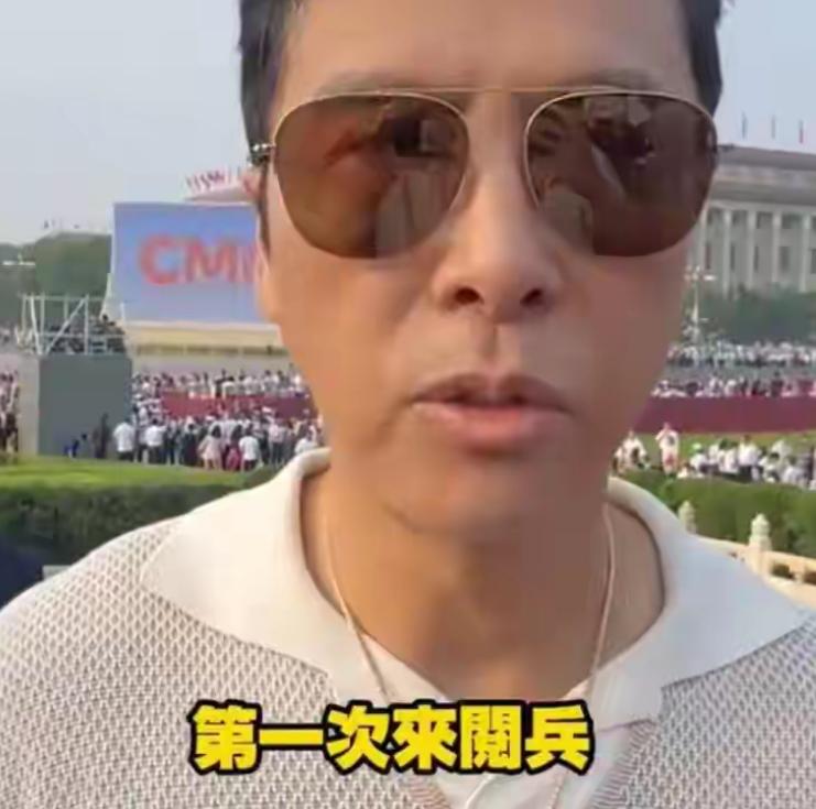 作为港台地区唯一参观阅兵的明星，甄子丹昨天就按捺不住心中的激动，公开自己的行程了
