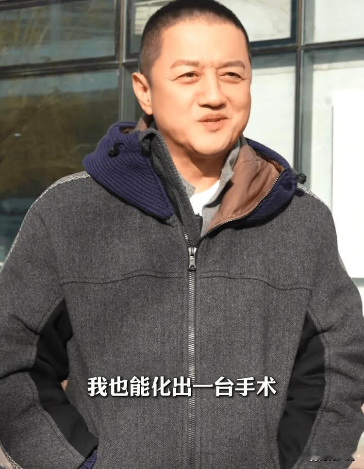新华社评李亚鹏，给出了正面评价。都说李亚鹏没有商业头脑，其实李亚鹏想赚钱很容易