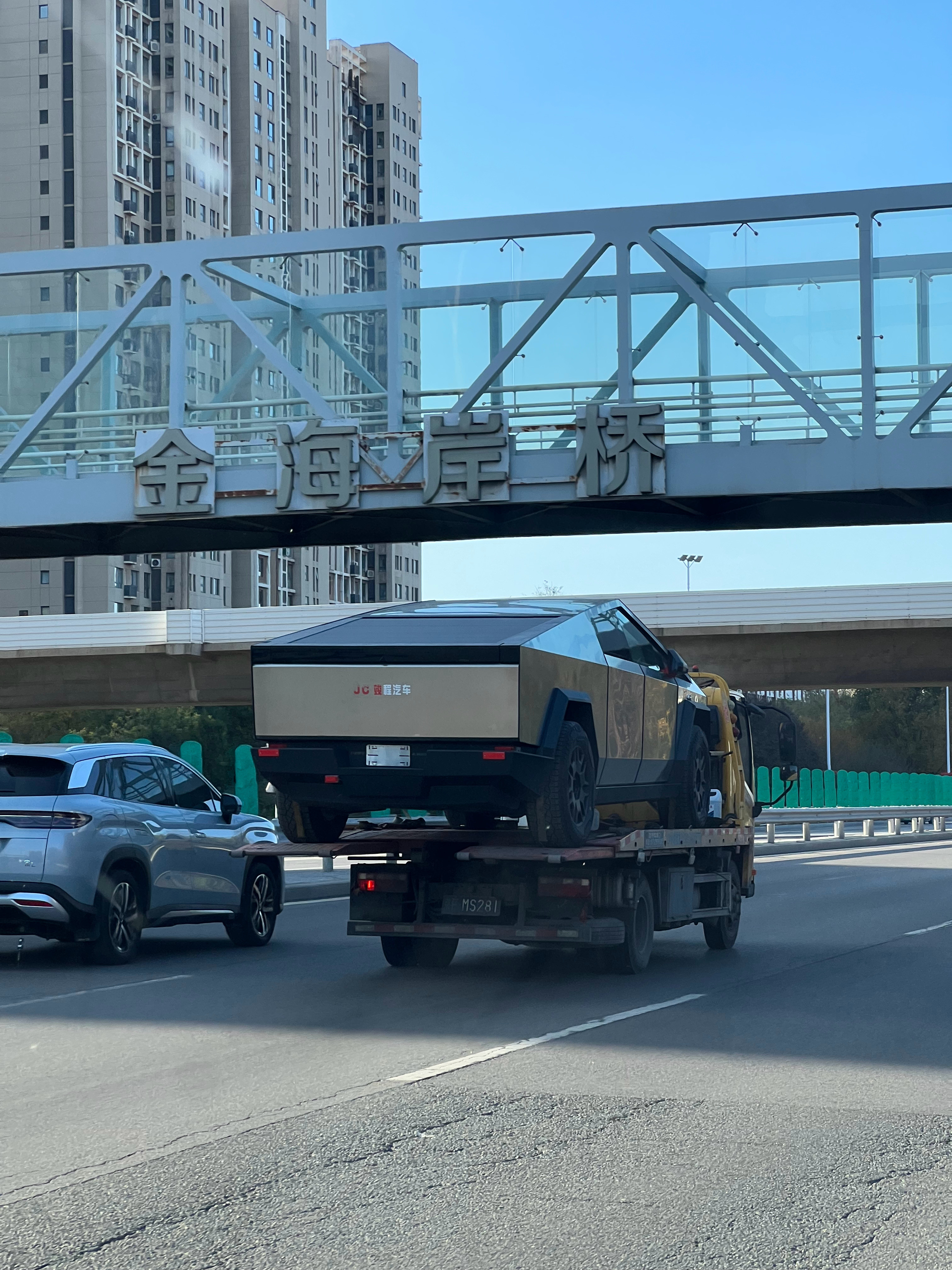 偶遇大赛博真的酷