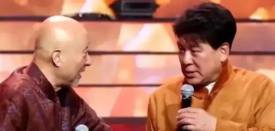 2019年，朱时茂悄悄给陈佩斯转了100万，转账备注简简单单一句话：“钱不