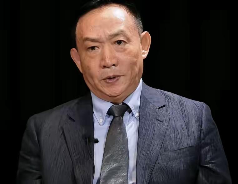 卢麒元老师提出“先市场化，再资本化，私有化”的路径，这与目前的政策方向是一致的。