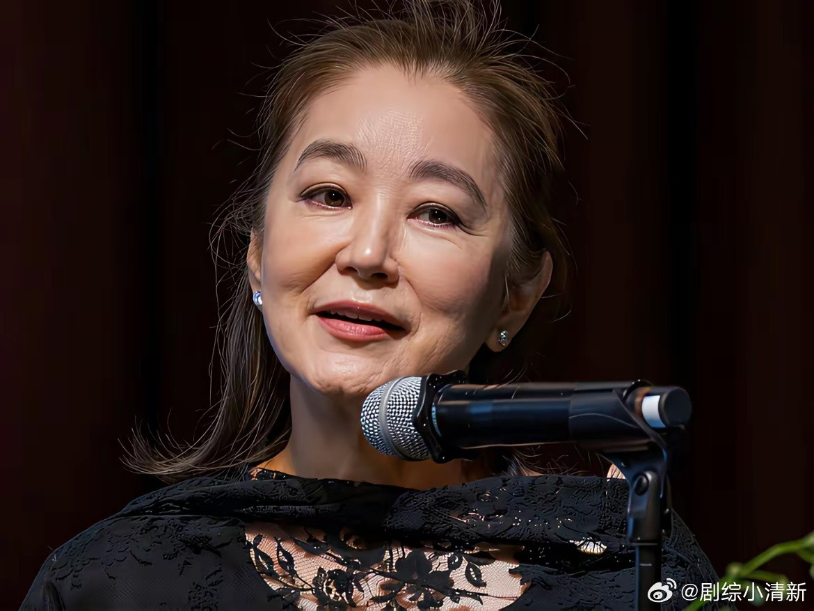 迟来的深情，五味杂陈呀！一番发言，他伤感了，落泪了！但，其他人未必有，特别是一路