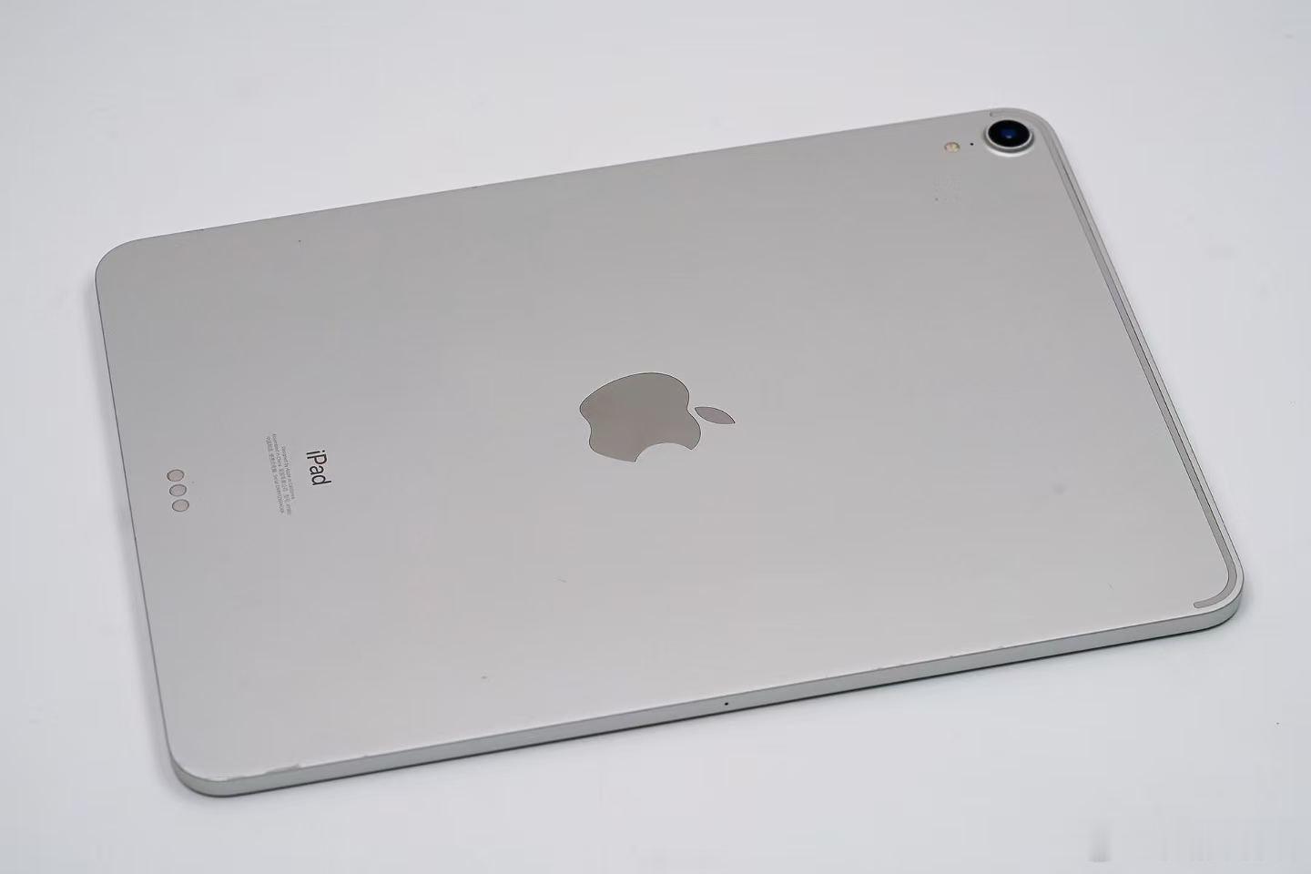 Apple曾在开发者下载页面短暂上架两款旧款iPadPro的iPadOS27