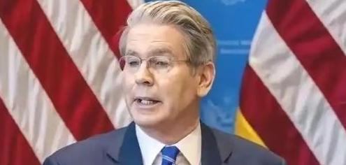 美国财长贝森特公开声称：世界没法承受，一个贸易顺差达到，一万亿美元的中国！中国想