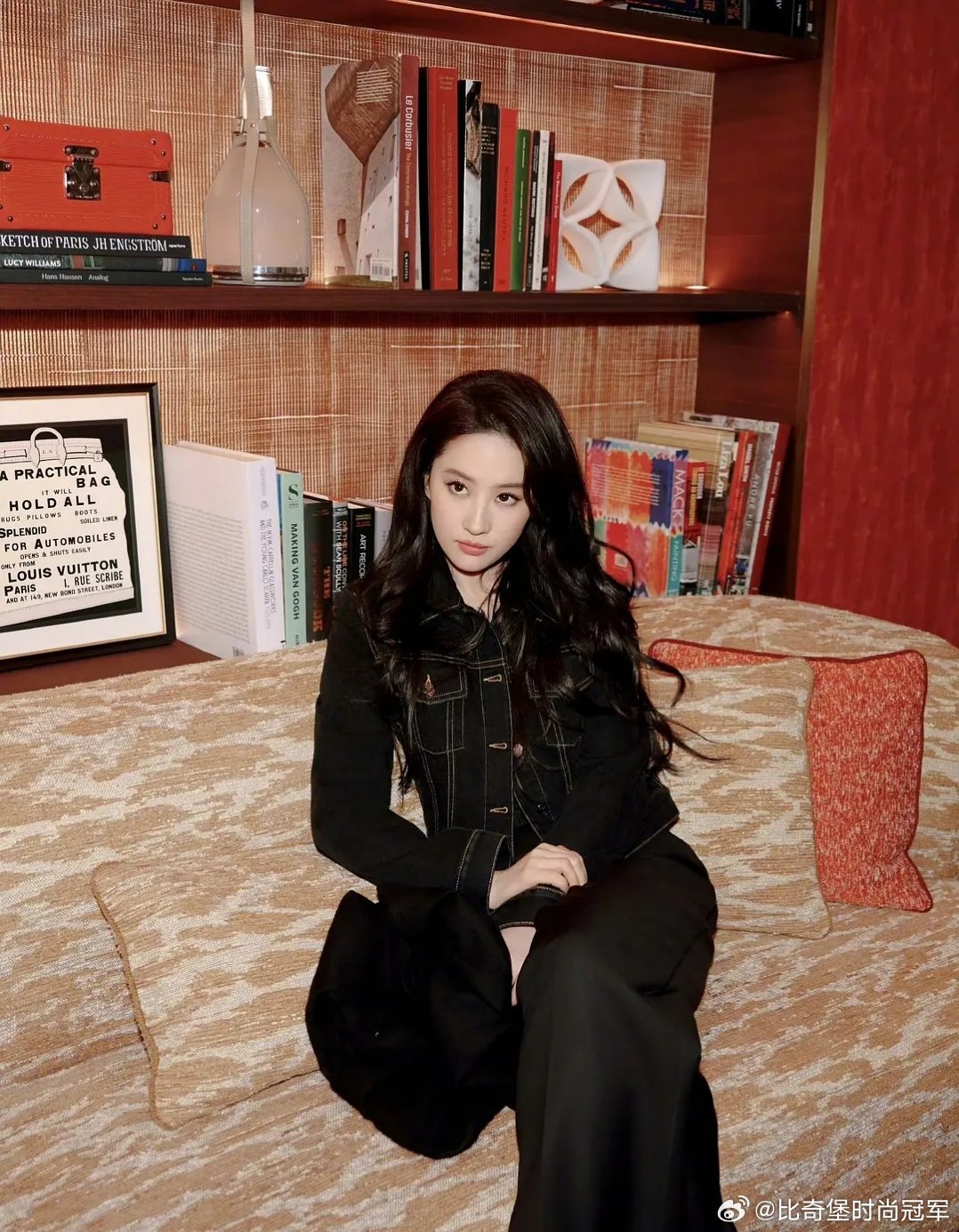 刘亦菲才是任外界变来变去她还是她真的非常松弛