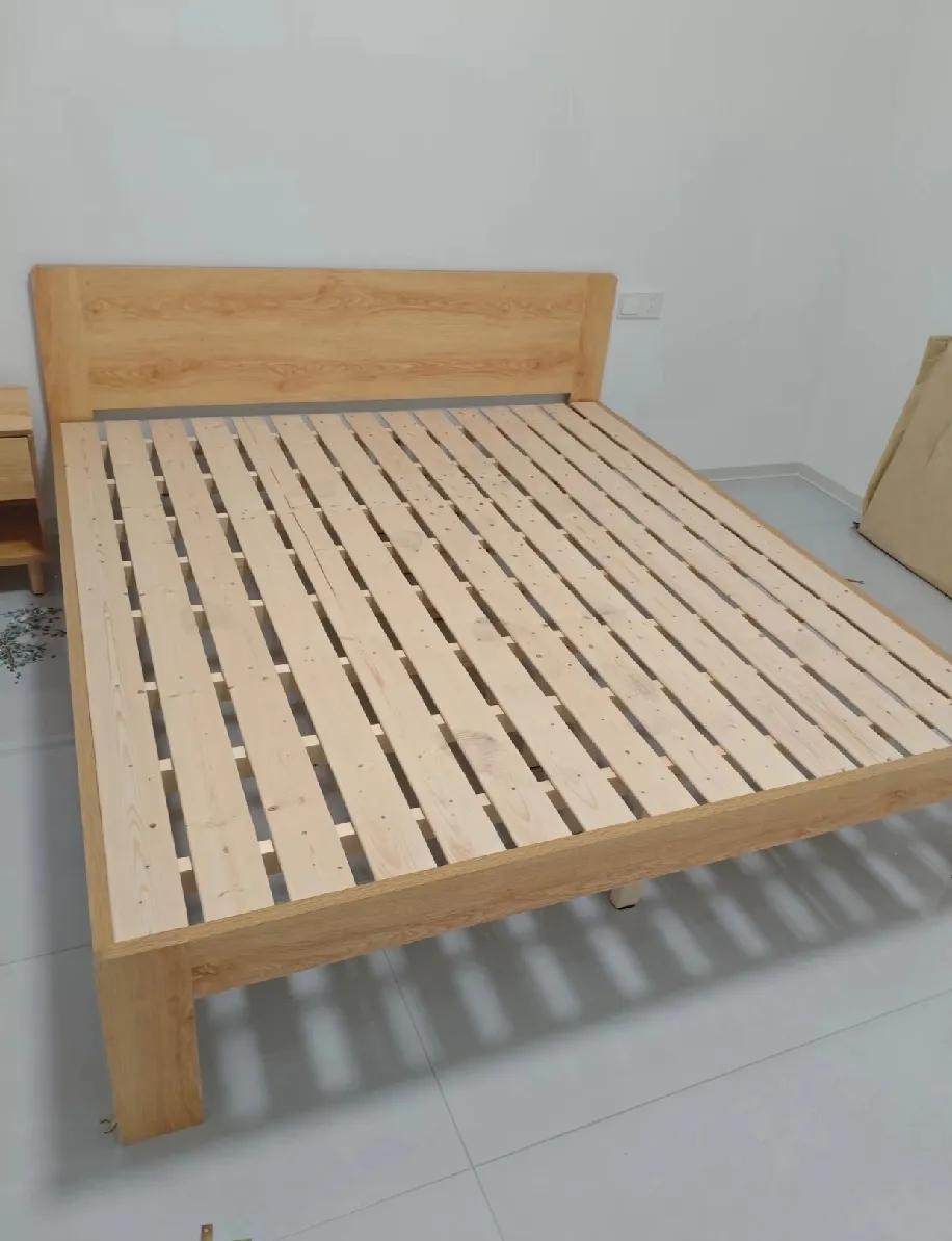 400块带床头柜还包安装的木床，这性价比是来砸同行饭碗的吧？刚装完这张床，