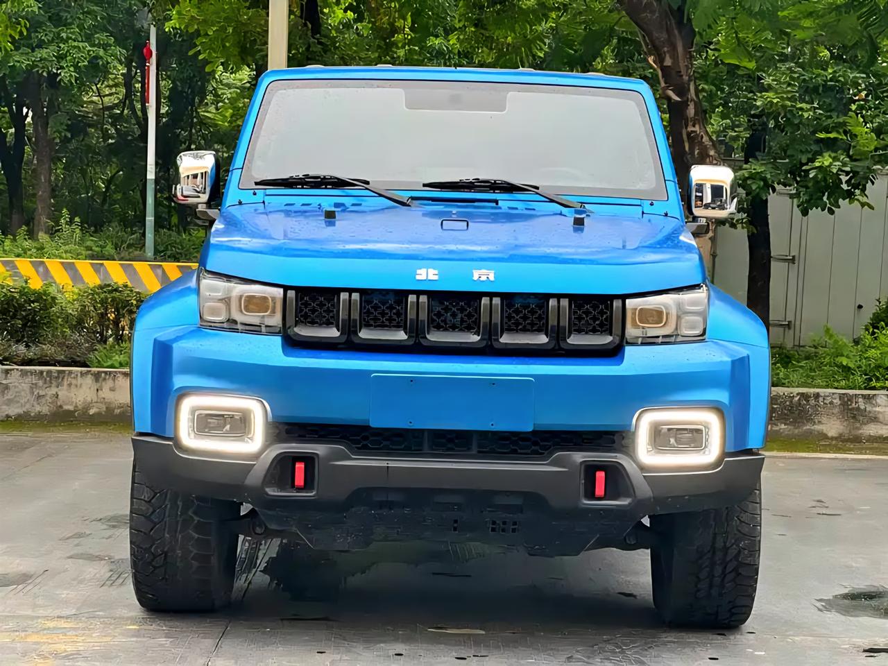 首先bj40在国内一共有这么几个款型。Bj4014款到17款。Bj40l1