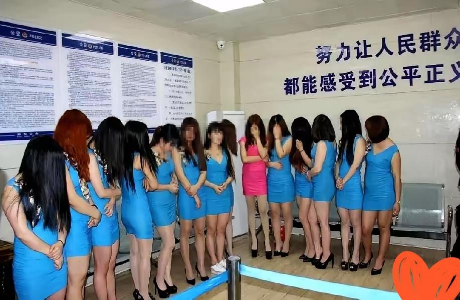 看到齐齐哈尔这个判决，手里的茶杯差点没捏碎。44个未成年女孩，9所学校，被姚某带