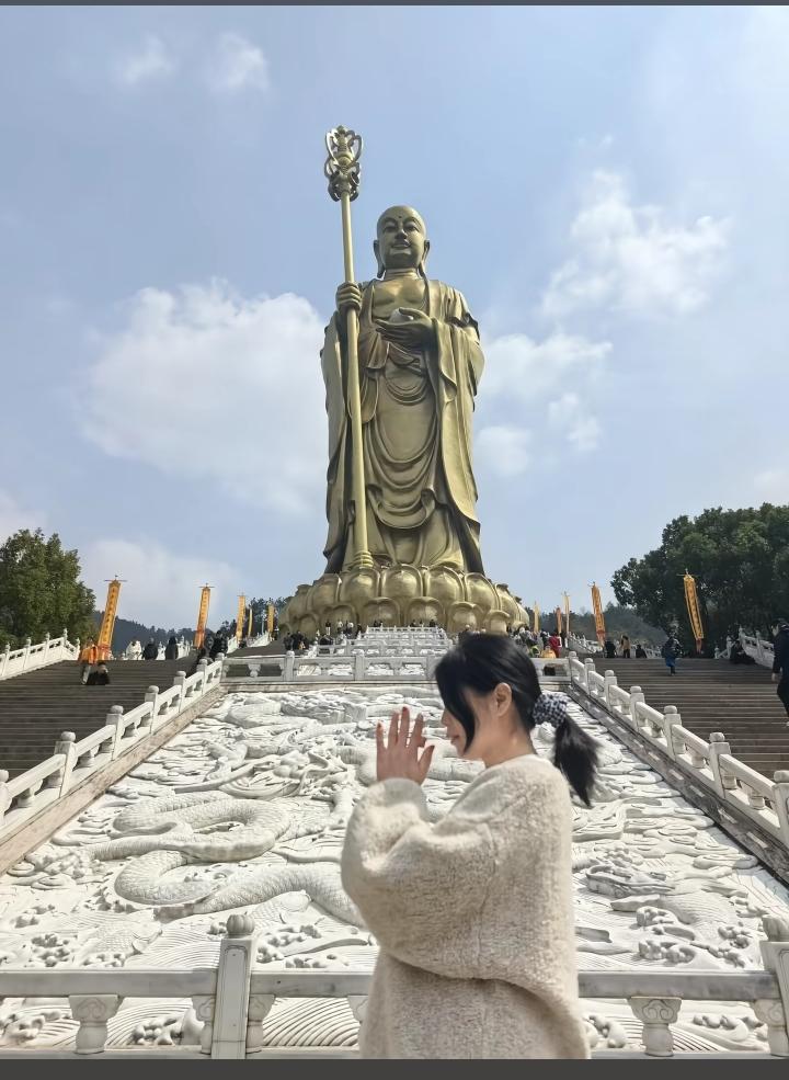 我在南京一家公司上班，公司里有一个36岁的女员工，一直没找到对象，听说她从18岁