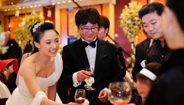 2012年，女演员白静被老公连捅3刀身亡，老公最后也自杀了，临死前，丈夫痛哭：“