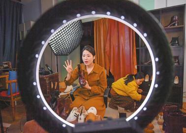 2025年11月11日新闻概览国内新闻-国办出台13项措施促进民间