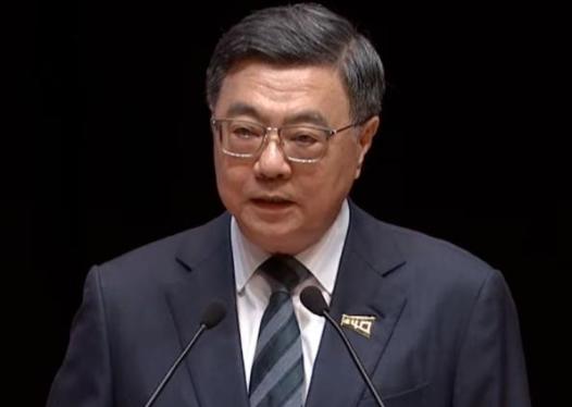 台“行政院长”卓荣泰今天表示，“行政院”是非常的谨慎，迅速的行动，以食安优先的原
