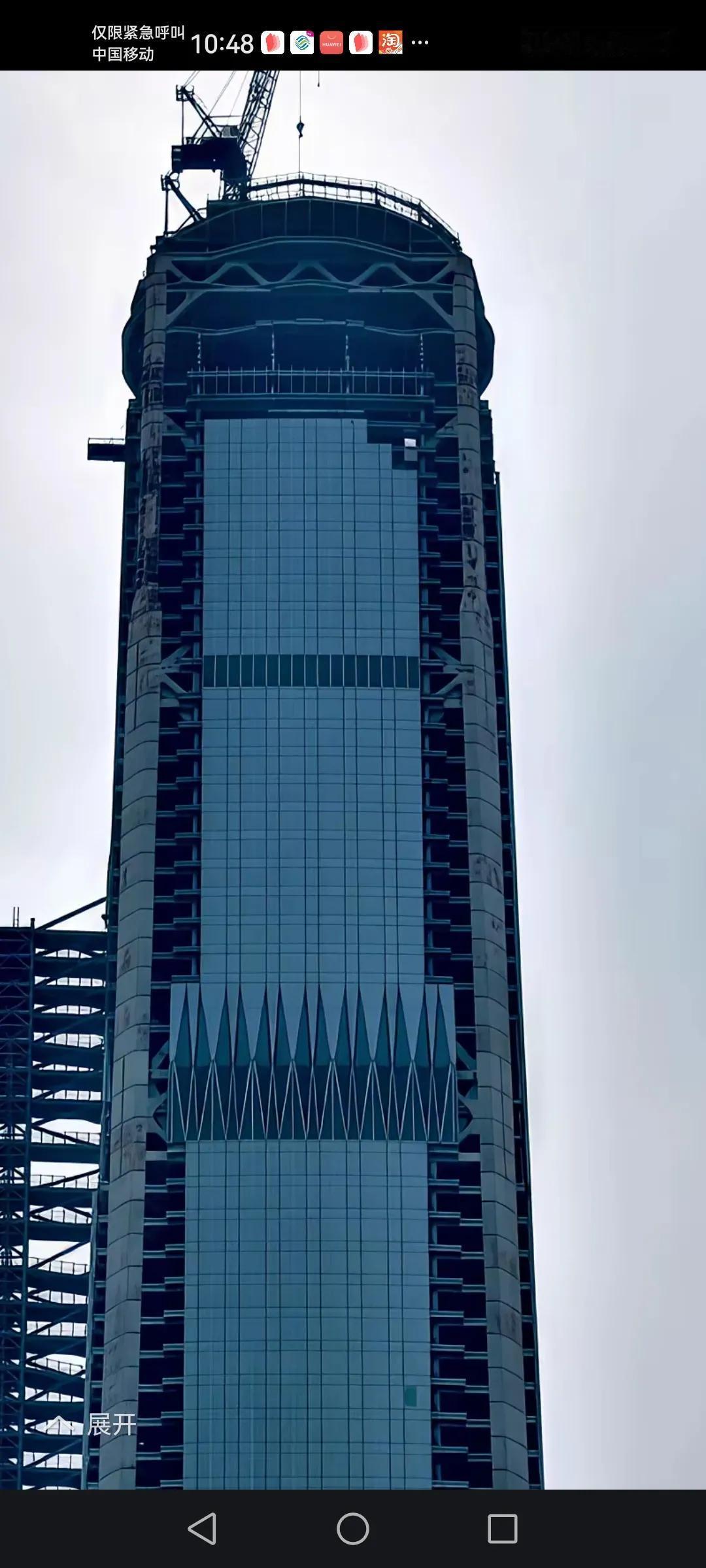 天津117大楼这进度可以的从复工到现在进度确实是很明显现在玻璃装得就剩下最后