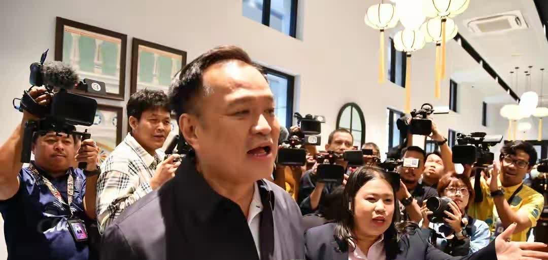 自豪党党首阿努廷对总理胸有成竹，阿努廷发表讲话称，尊重人民党的选择，不应对人民党