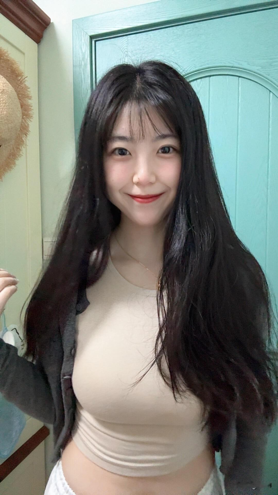 不显身材的我不穿跳舞的时候必须穿得好看属于是差生文具多了[doge]肉肉感女孩