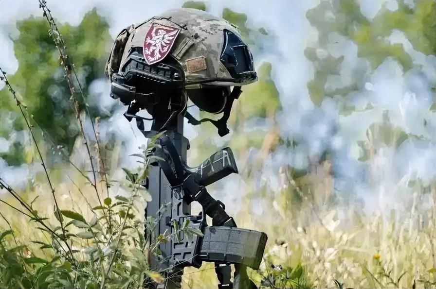 乌克兰国防部情报总局的特种部队刚开进波克罗夫斯克,乌军总参谋部又把第80独立空降