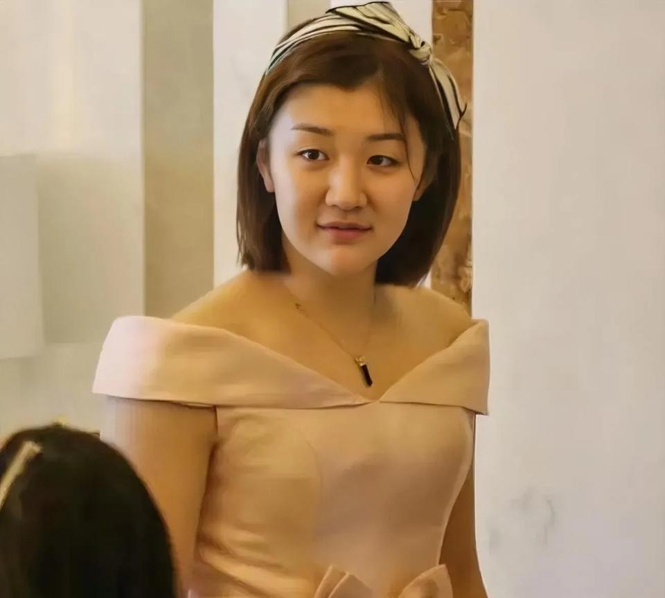 陈梦这个姑娘哪里都好就是有一步走错了她不是咬牙再拼一次世乒赛，而是