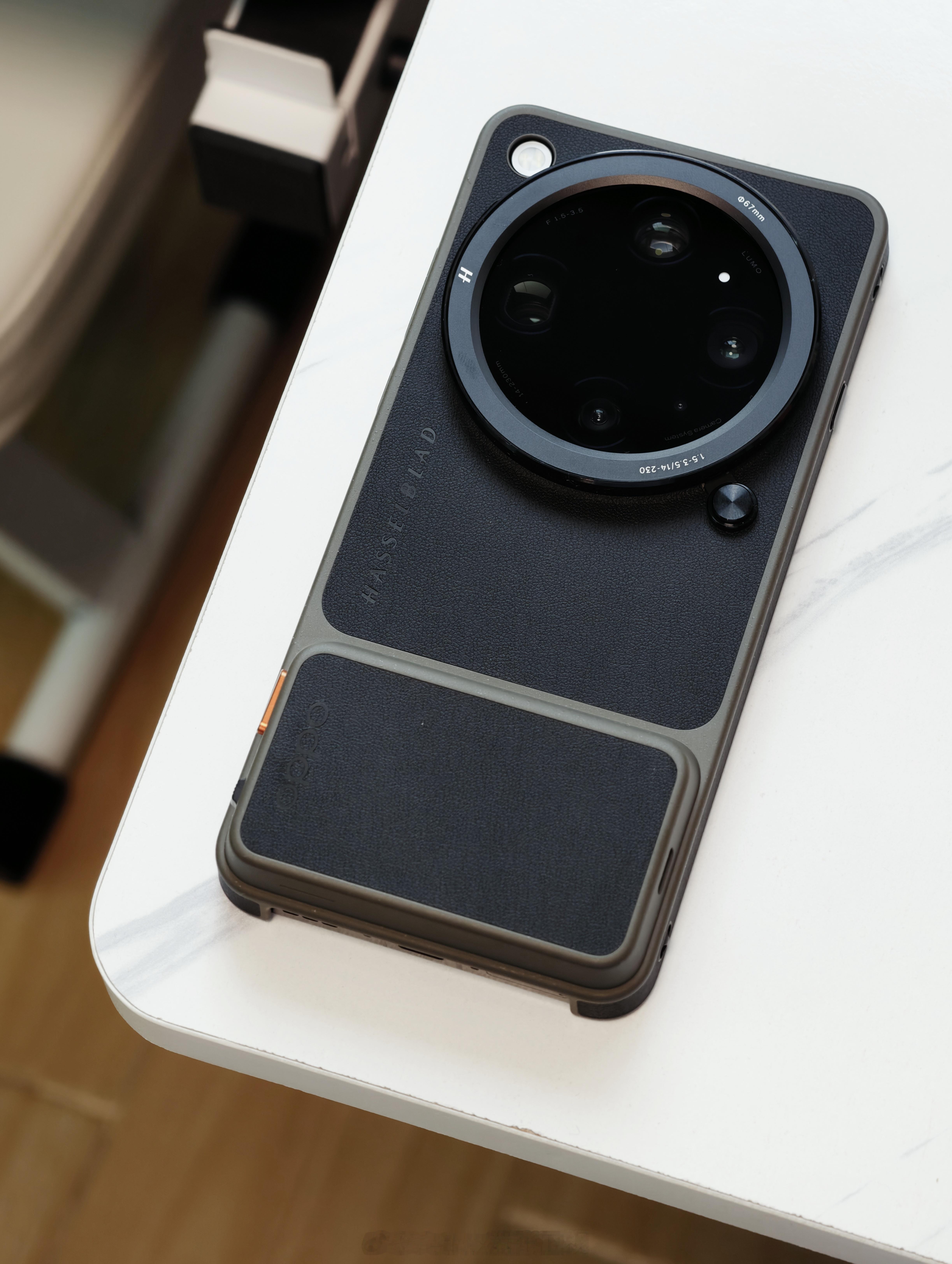 如果你觉得FindX9Ultra那个六边形Deco内圈设计不太能接受