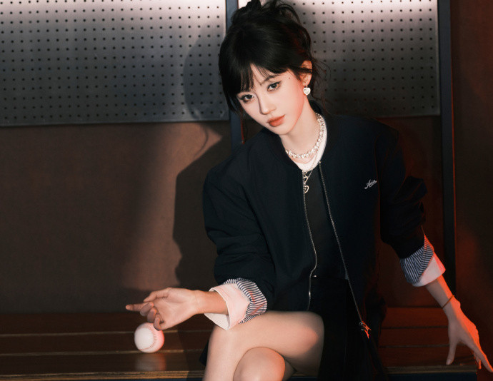 鞠婧祎allblack酷姐感doublecool的鞠婧祎doublecool的