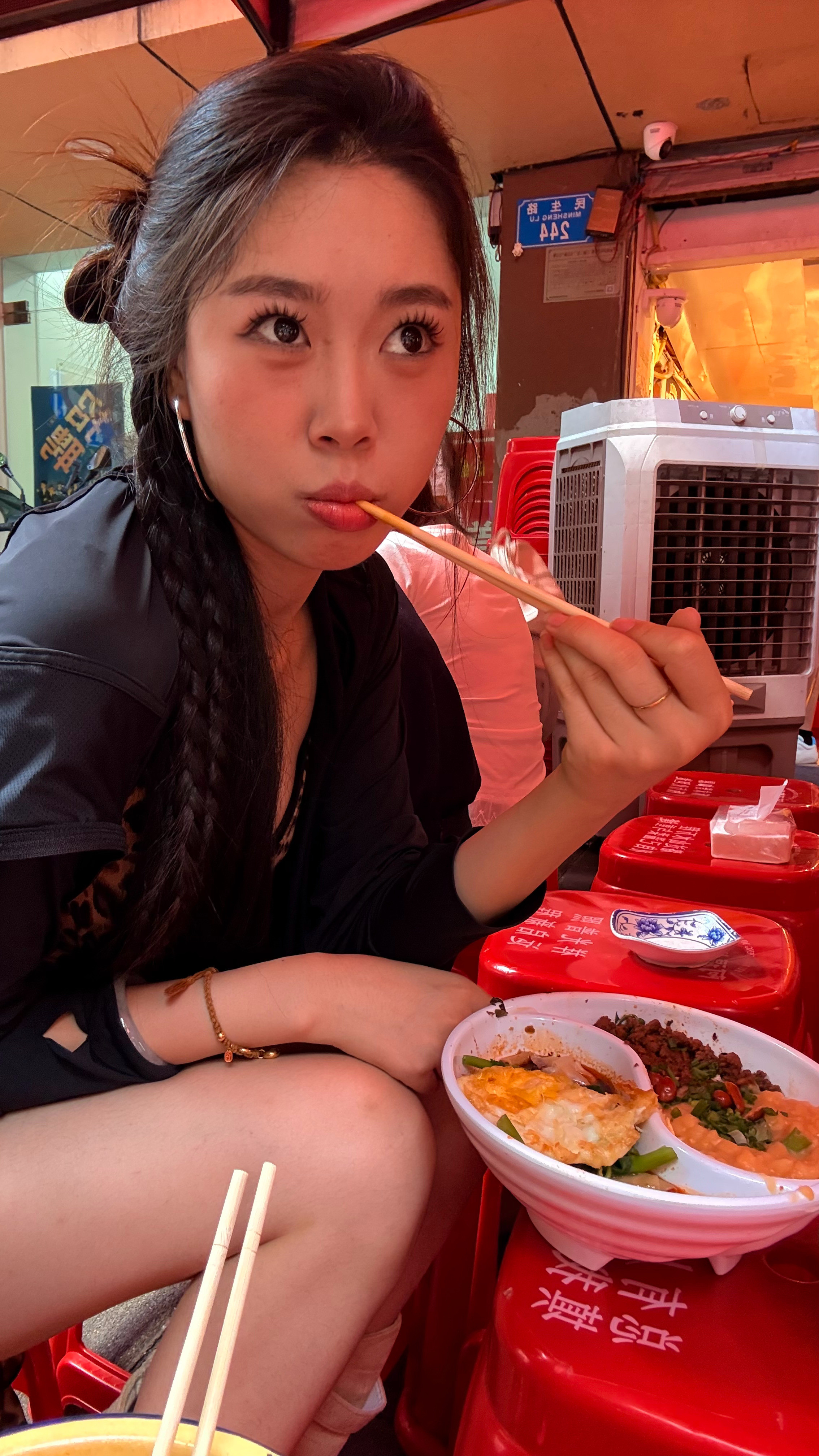在重庆小面都吃上鸳鸯的了重庆小面日常碎片plog​​​