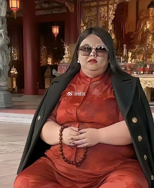 当年也是女神啊，现在是怎么了