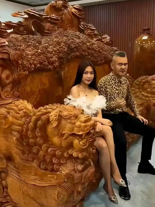 总裁家的椅子都长这个样?！总裁家的椅子都长这个样?