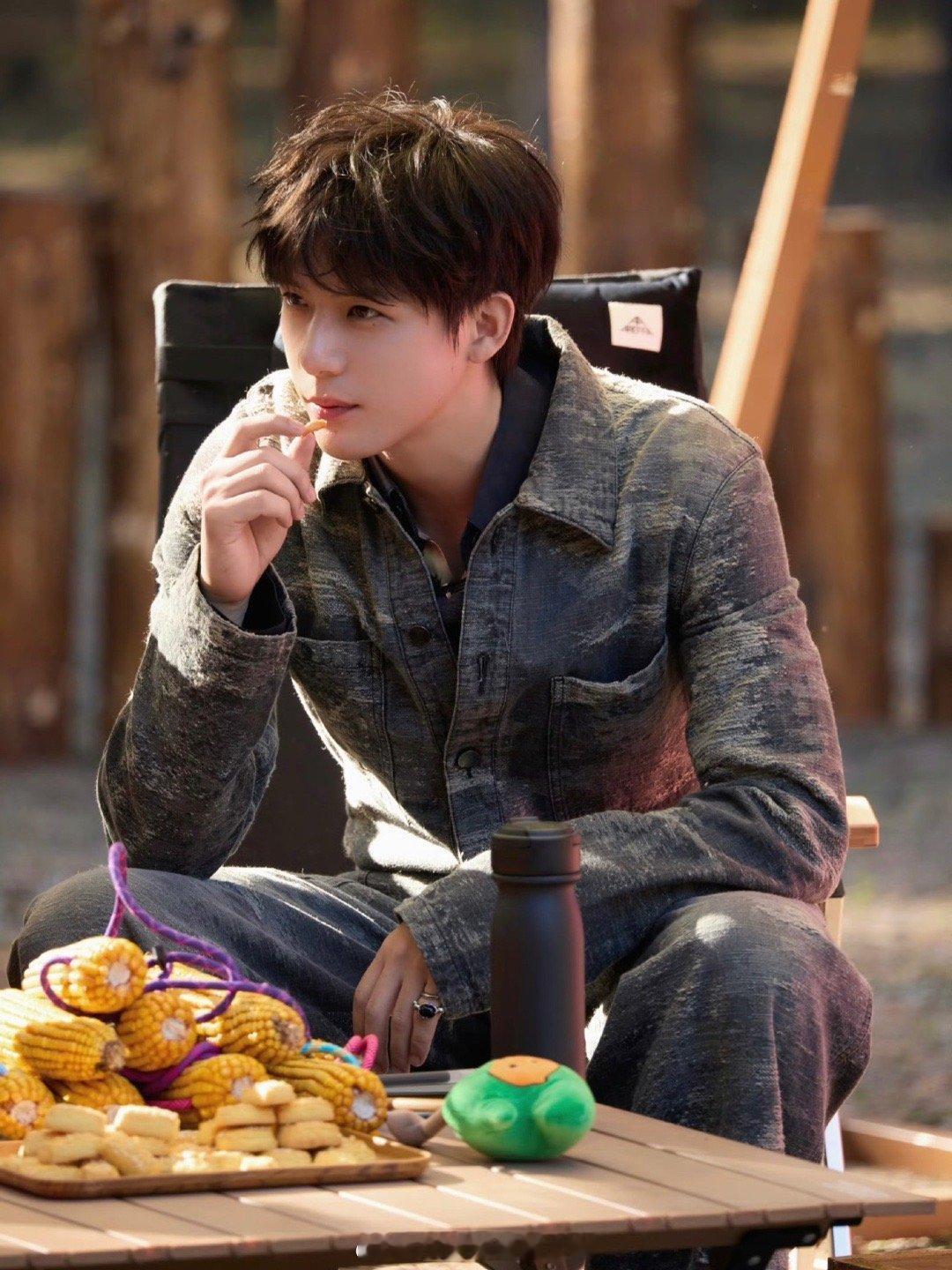 就是说能说，谁能想到王安宇有一天会成了这样啊，棍哥这个形象，内娱的导演可以考虑考