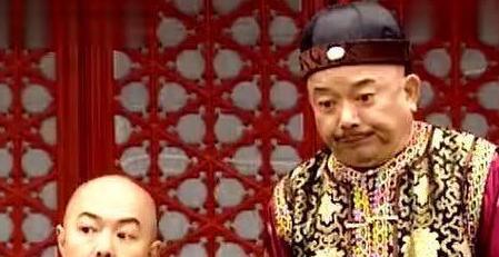 和珅出上联“三斤四两五花肉”，要让纪晓岚出丑，没想到纪晓岚对了一个下联，让和珅被
